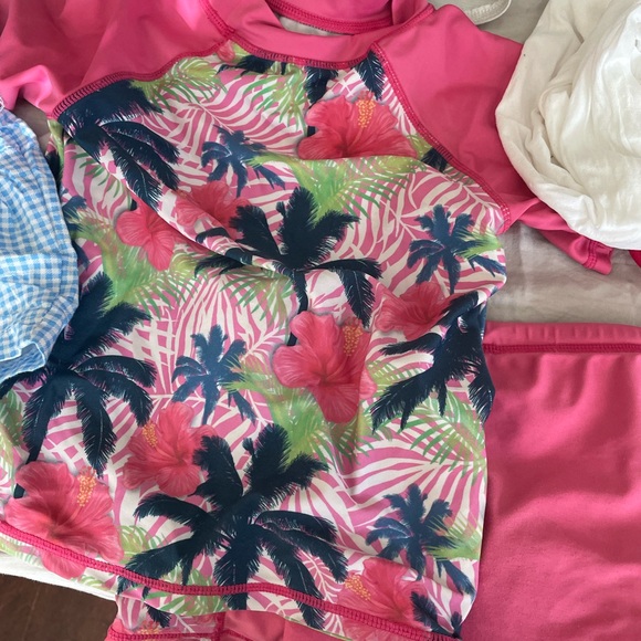 Girls bundle 4-6 - Picture 4 of 5